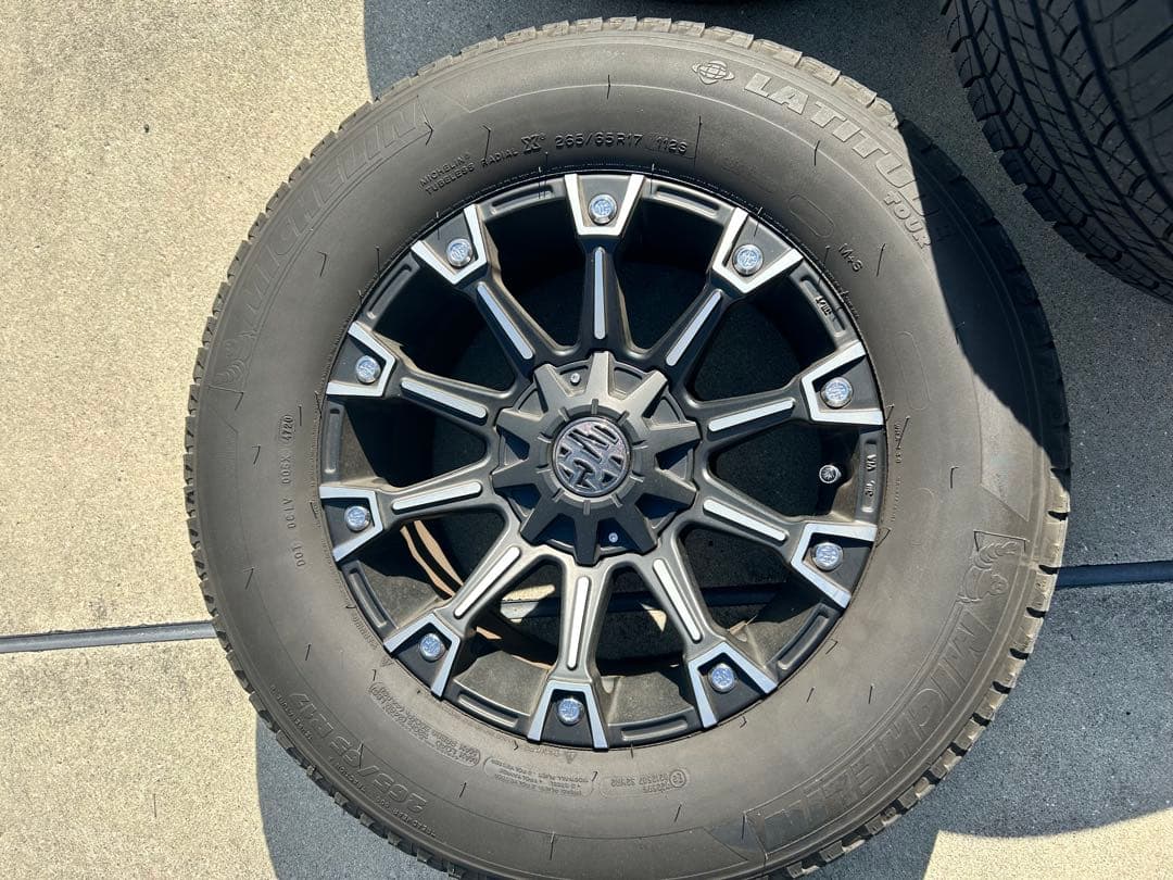 マーテルギア　モンスター4本セット265/65/r17【美品】