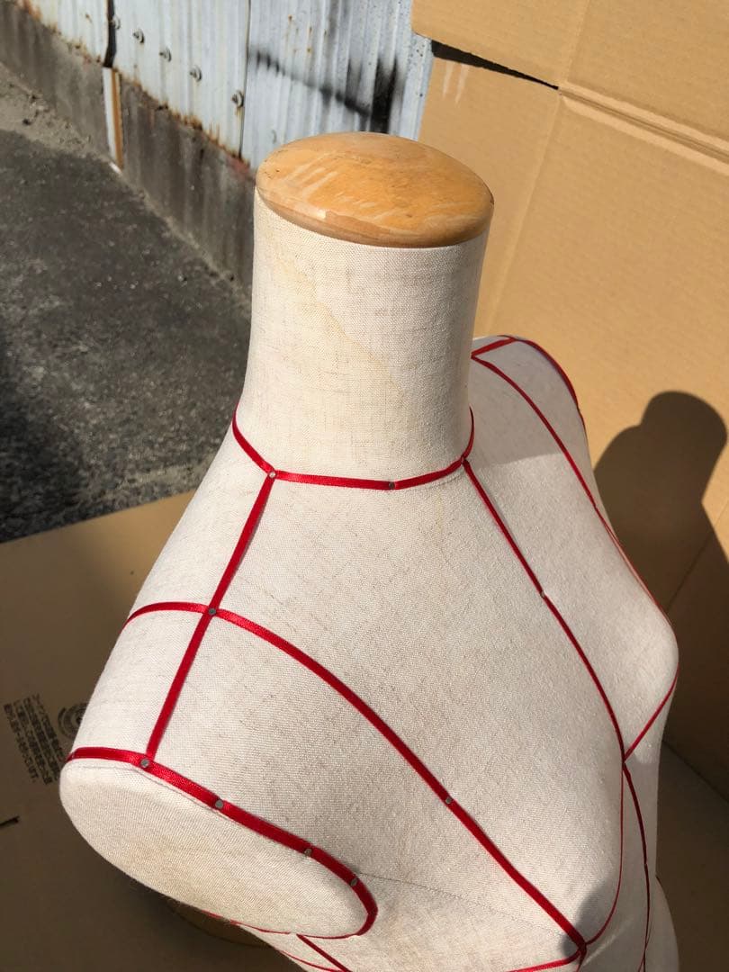 夢八トルソー　東京キイヤ　トルソーボディマネキン　ライン入り洋装ソーイング卓上型