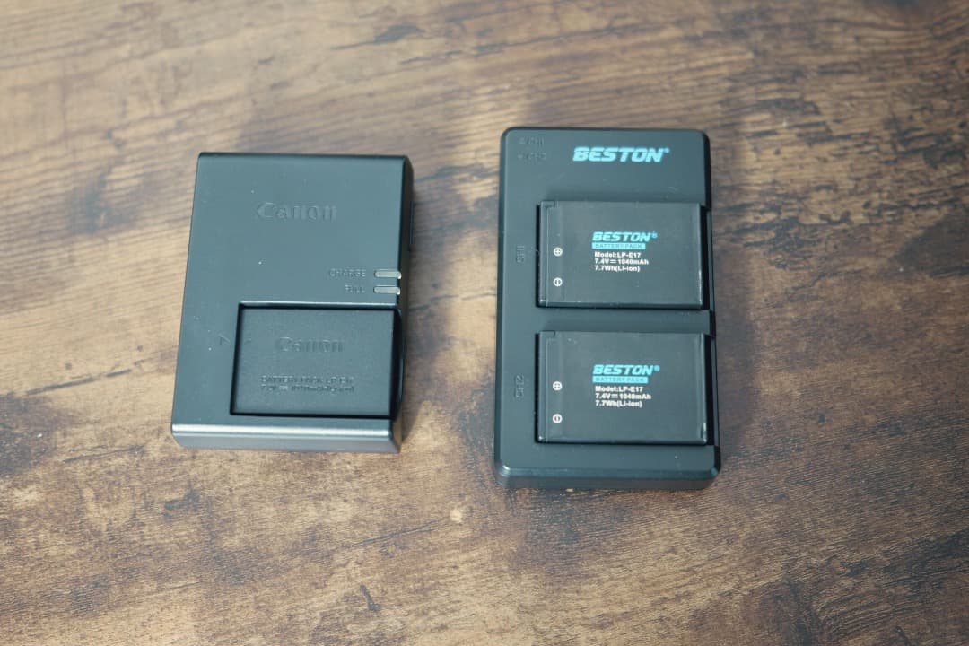 Canon EOS kiss X9i ダブルズームキット デジタル一眼レフカメラ