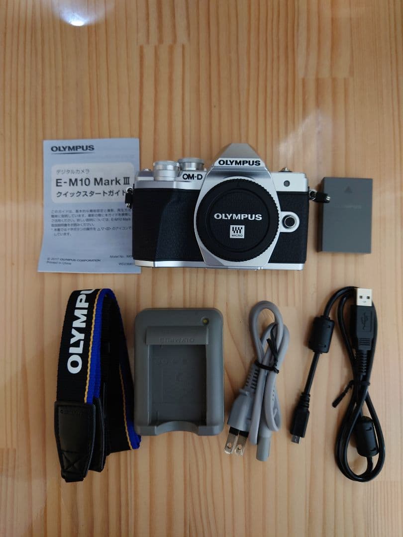 OLYMPUS オリンパス OM-D E-M10 Mark III 約2648