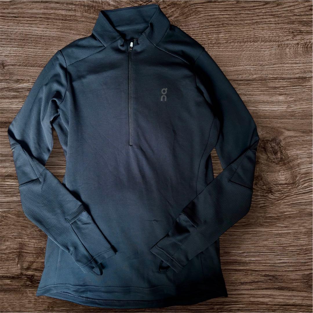 on ランニングシャツ　レディースM ブラック