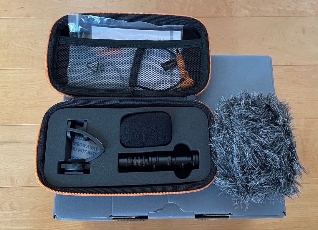 (q)Nikon Z fc シルバー 16-50VRレンズキット