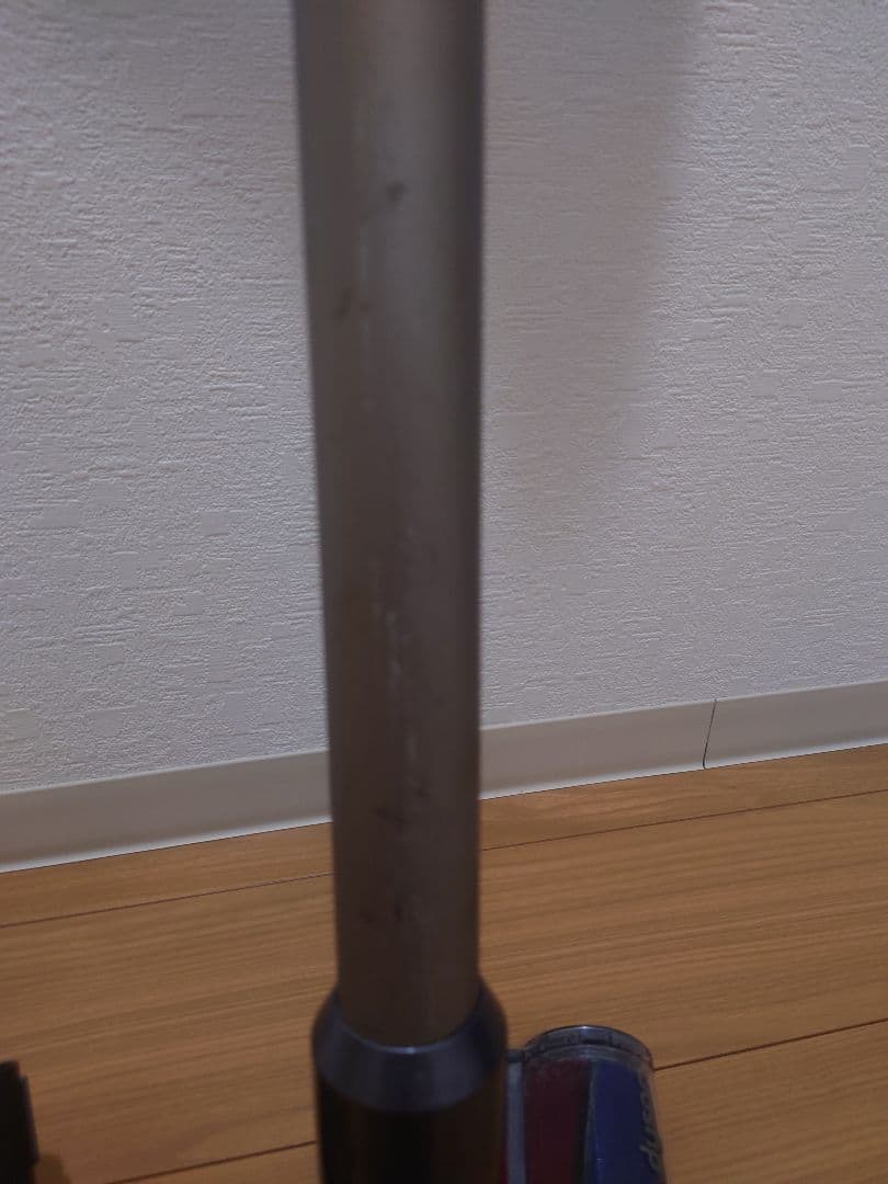 Dyson V8 Fluffy サイクロン式クリーナー SV10