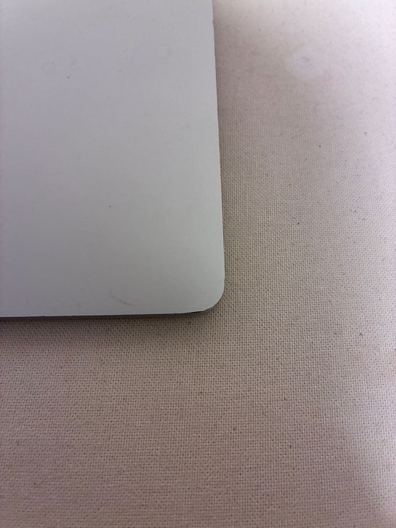 Apple MacBook Air (M1, 2020) 本体