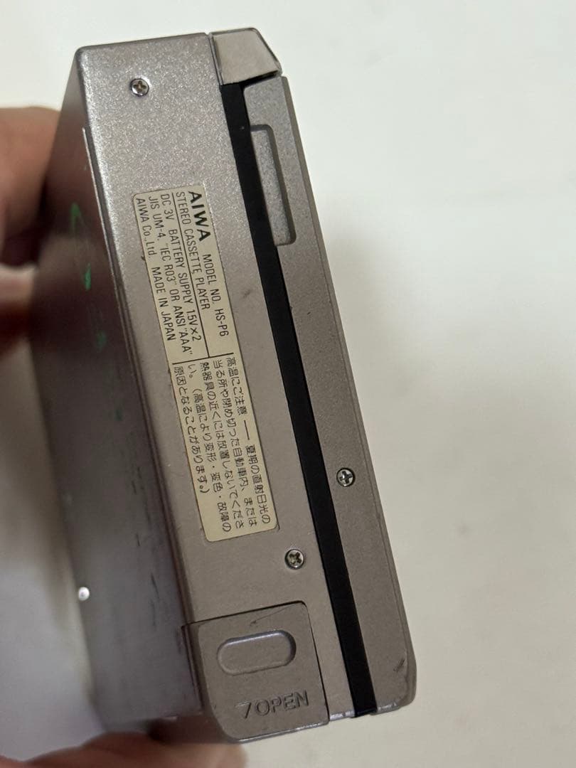 ジャンク品 AIWA カセットプレーヤー HS-P6