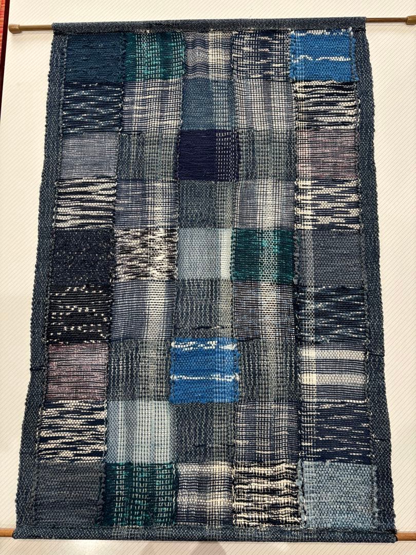 藍染、裂き布のタペストリー