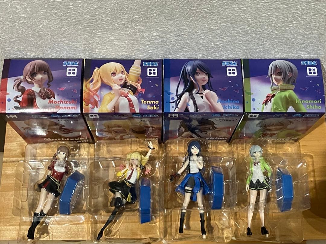 プロセカ　全メンバー26体コンプ＋劇場版ミク2体 フィギュア セット売り