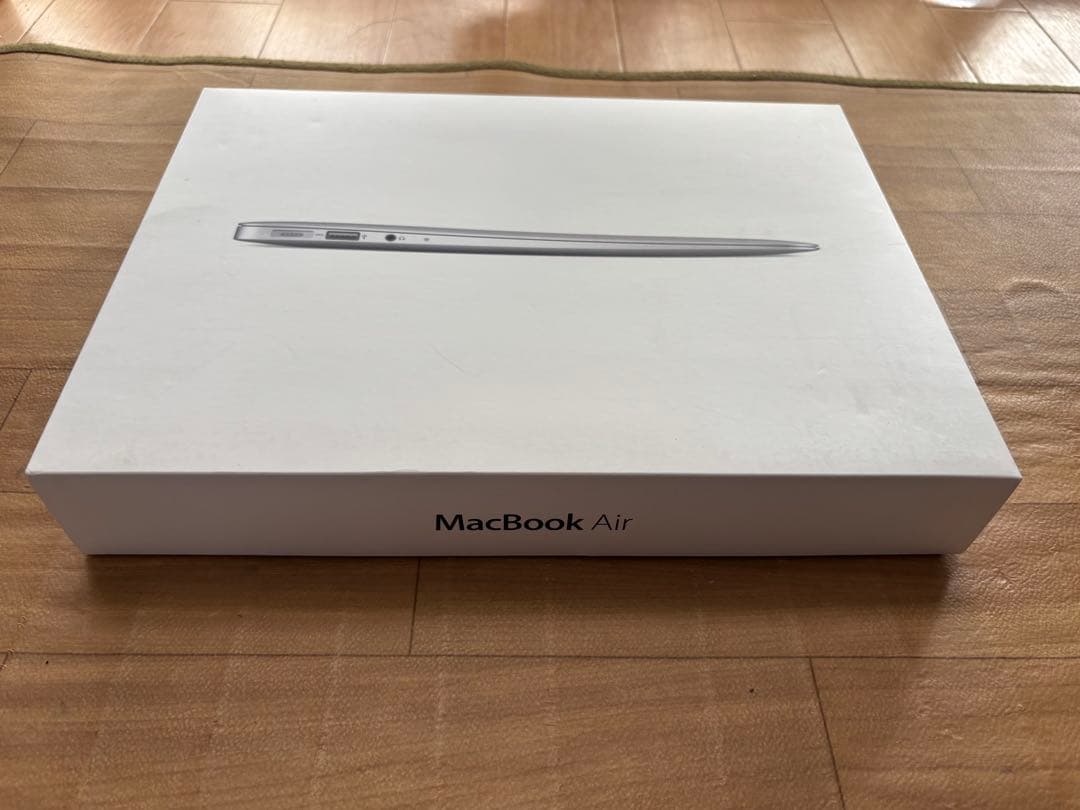 MacBook Air 13インチ Mid 2012 /最新OS Sequoia