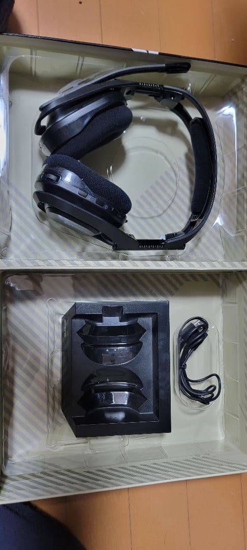ASTRO A50 ワイヤレスヘッドセット + ベースステーション　ジャンク品