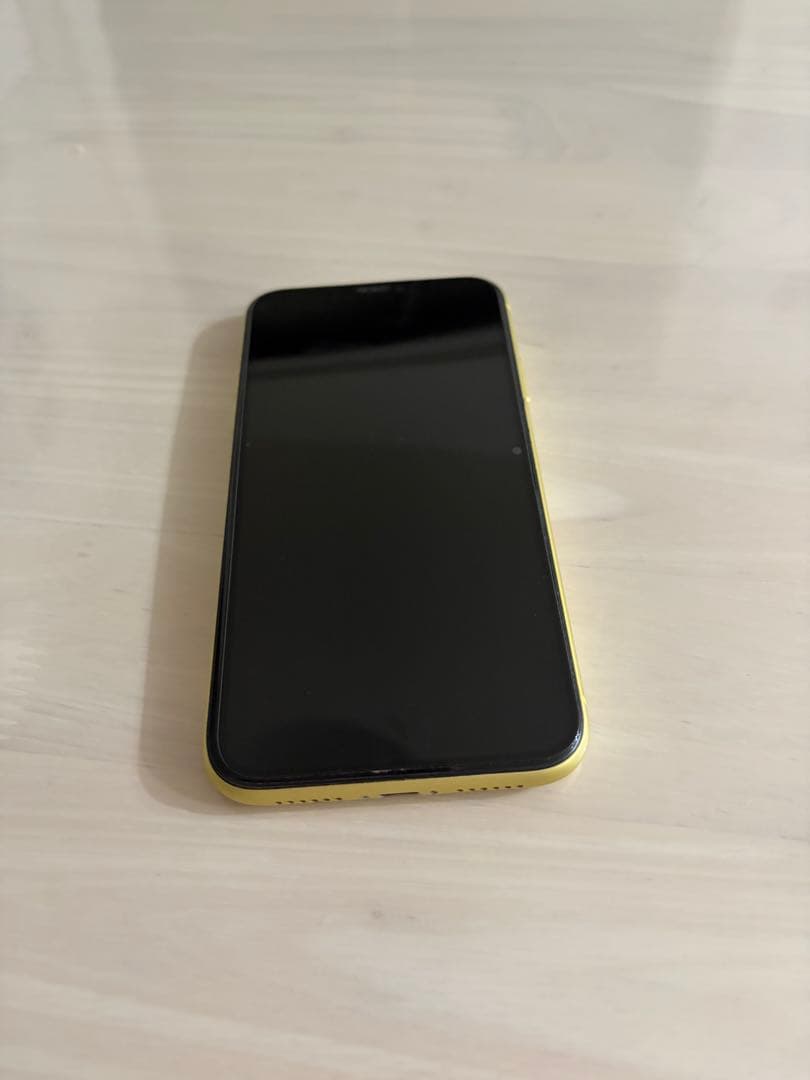 Apple iPhone 11 イエロー 本体　ジャンク品