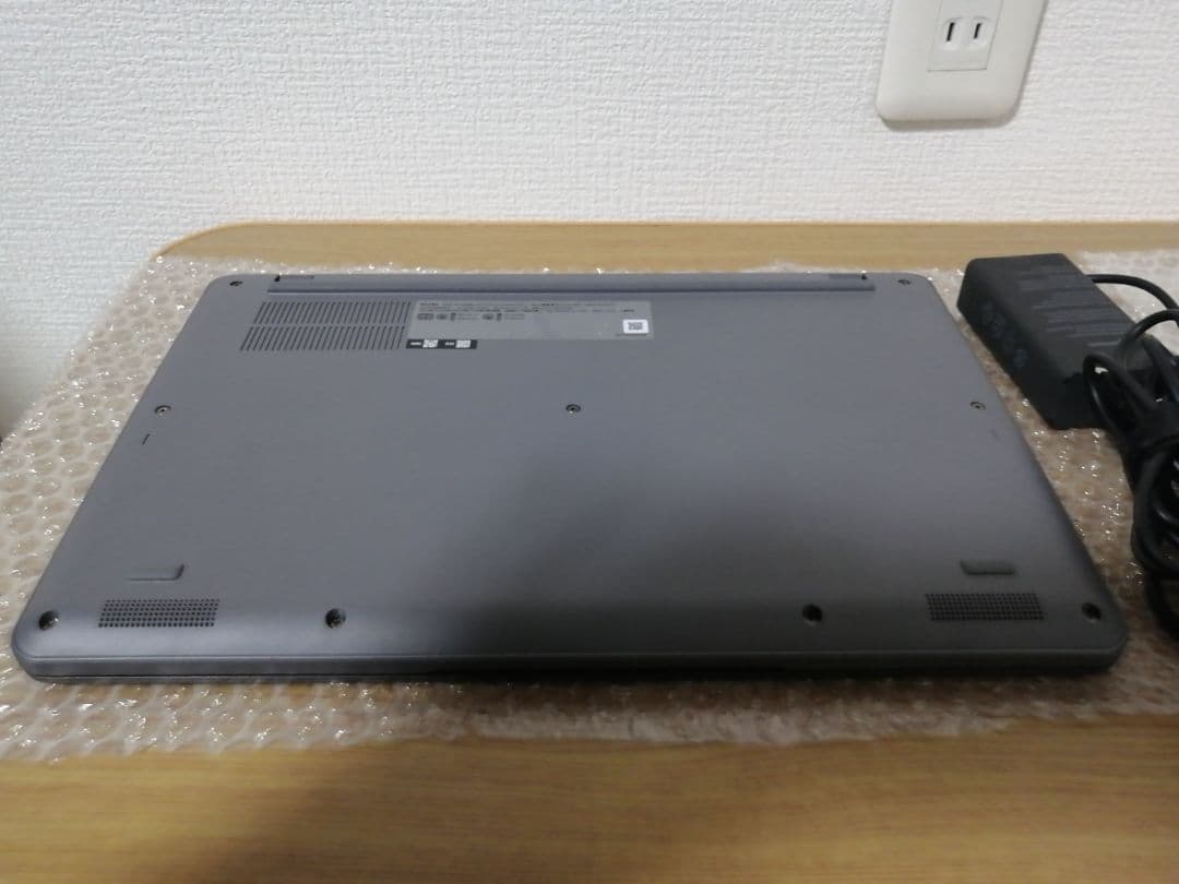 【極美品】出品今日まで　Lenovo Chromebook　ノートパソコン