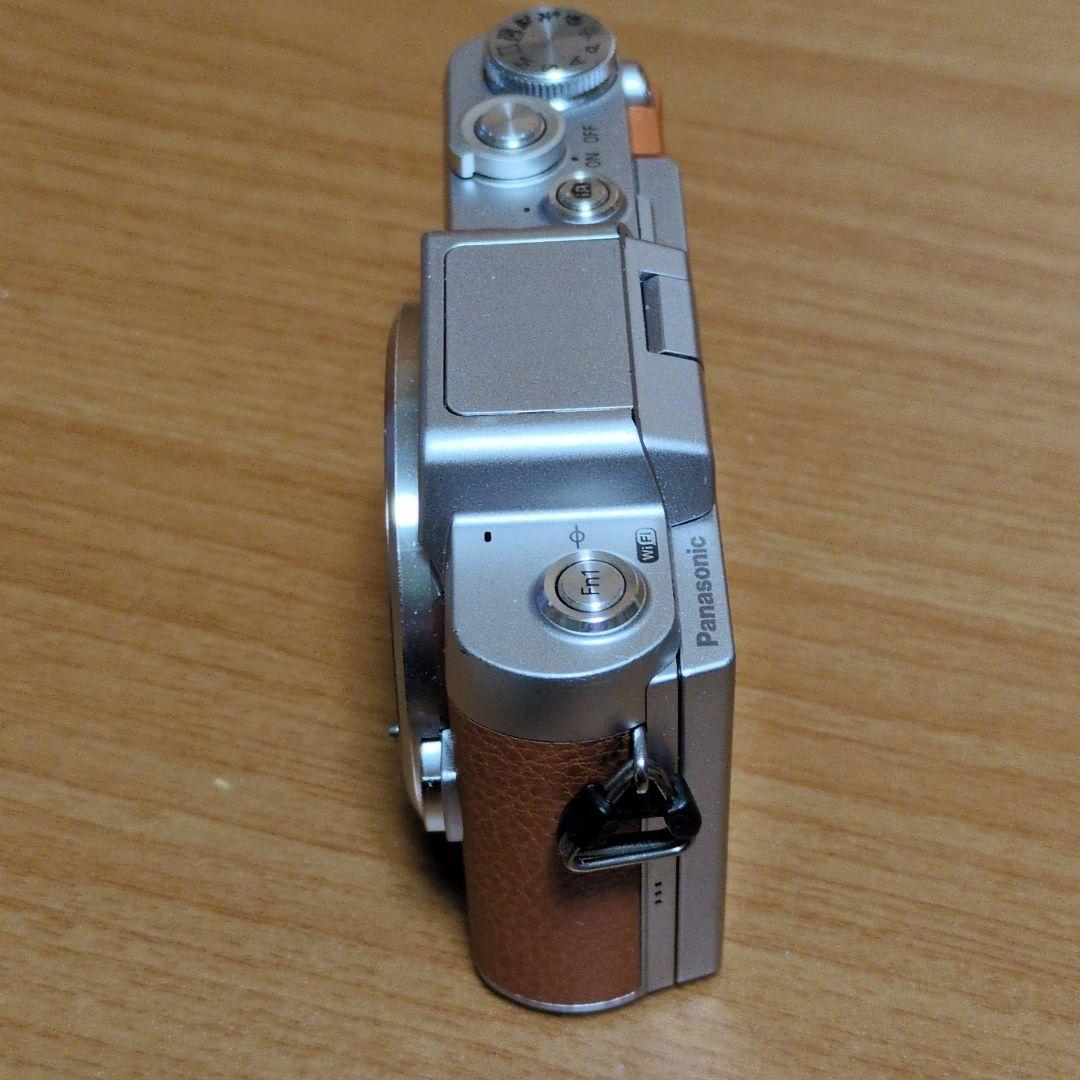 Panasonic パナソニックLUMIX DMC-GF7 ボディ オレンジ