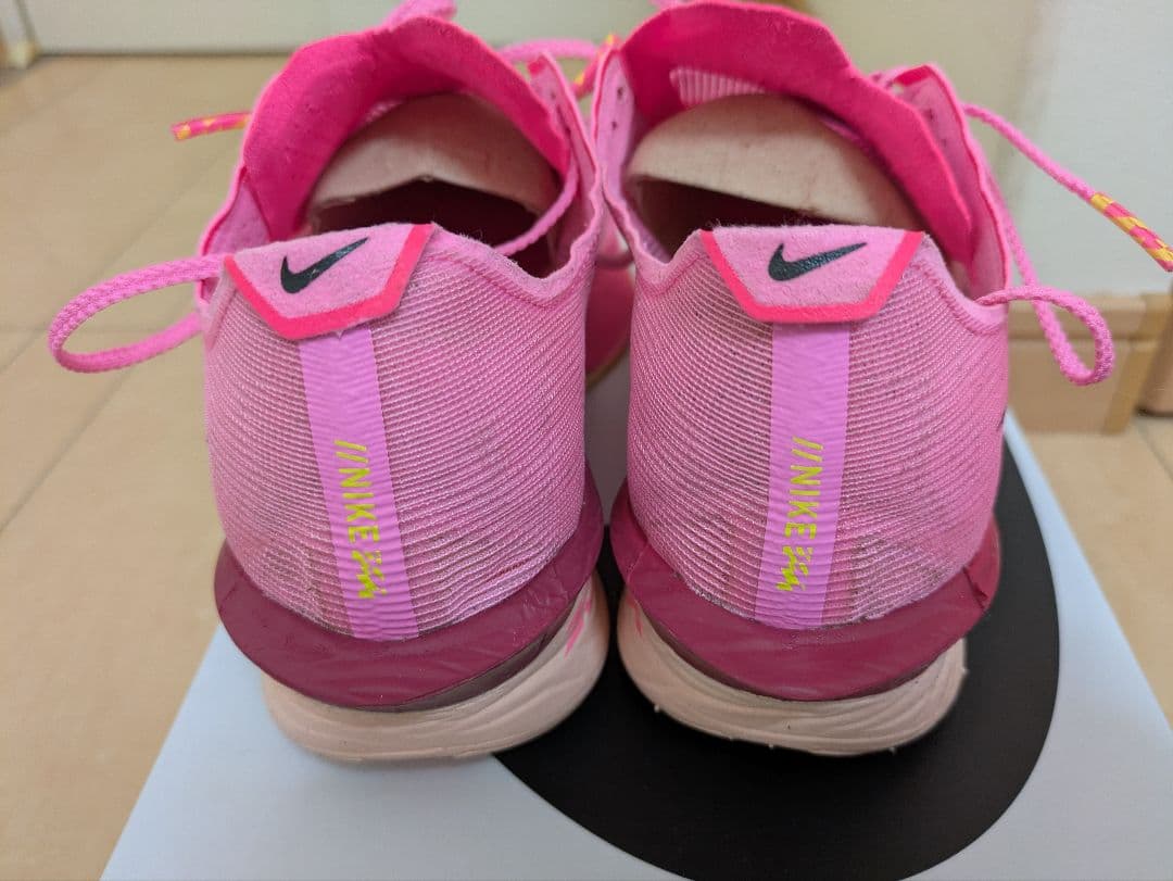 NIKE　ウィメンズ　ヴェイパーフライネクスト％4　25cm