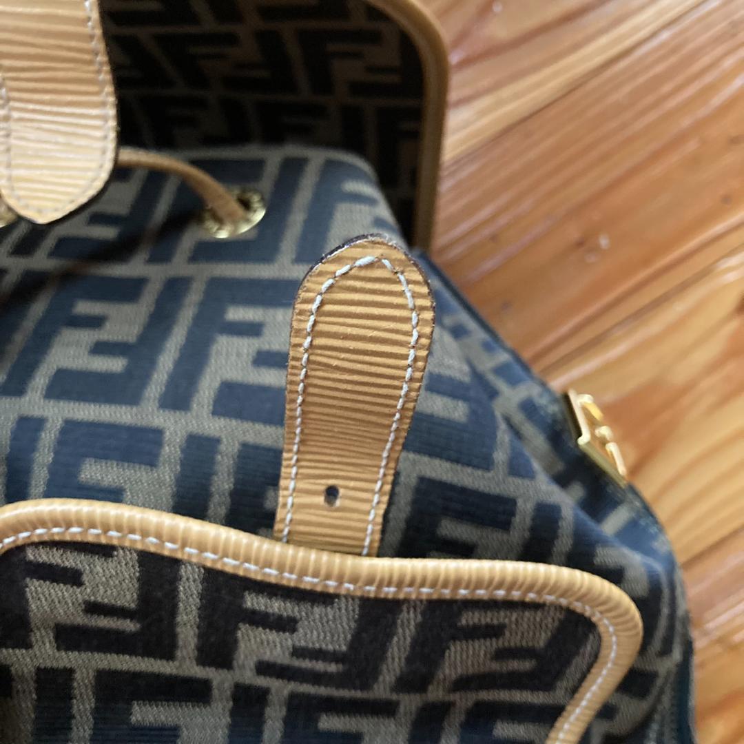 希少✨美品　FENDIフェンディ リュック バッグ バッグパック　ズッカ柄