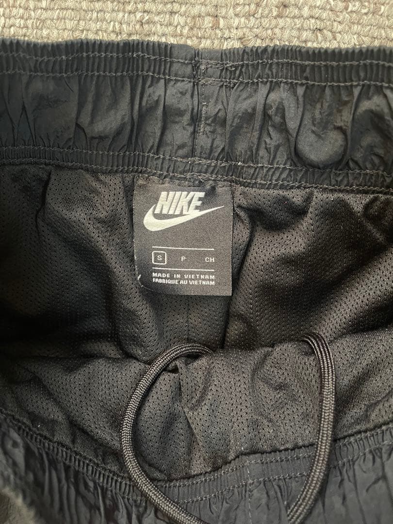 NIKE ナイロン セットアップ 刺繍ロゴ 上下 S 未使用級