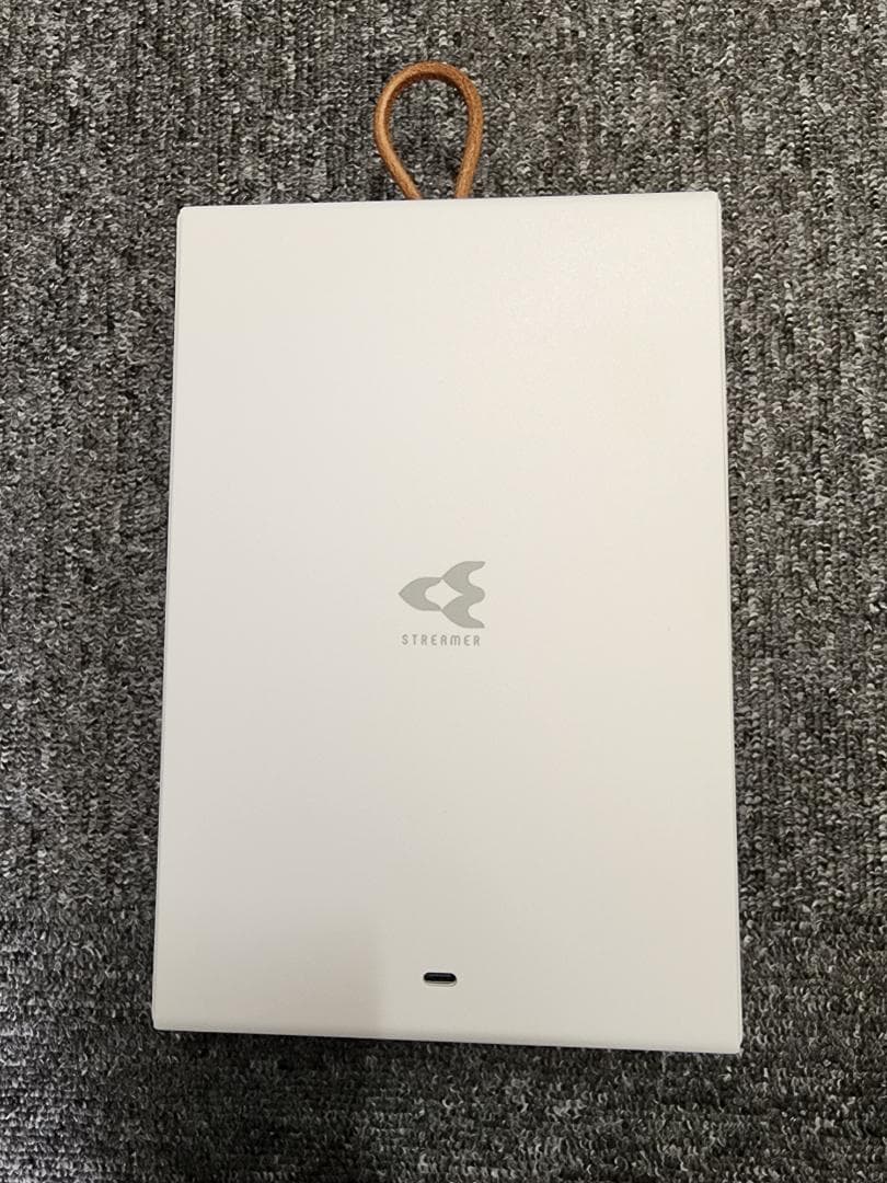 「未使用品」ダイキン 充電式コードレス電気脱臭機 ループストリーマ