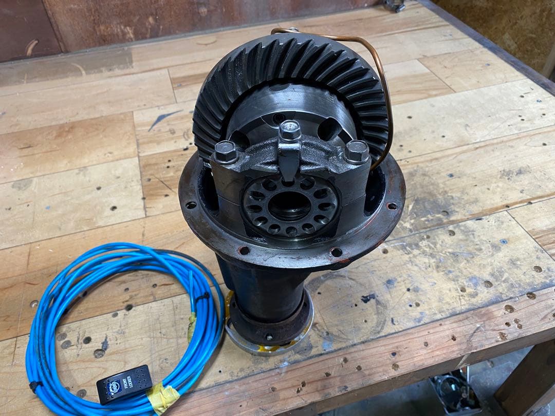 ガ*ン様 ジムニーja11 エアロッカー　フロント