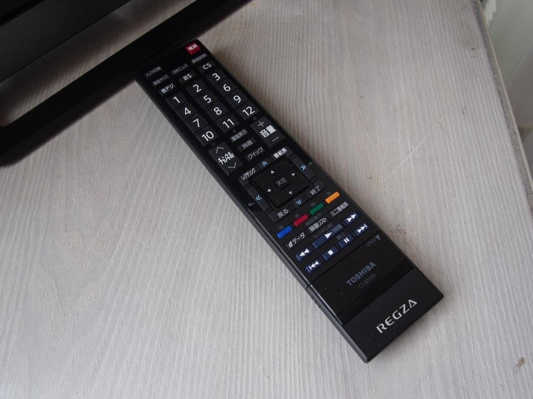 中古　東芝　レグザ　32インチ　液晶ＴＶ　32V30 16年　リモコン付