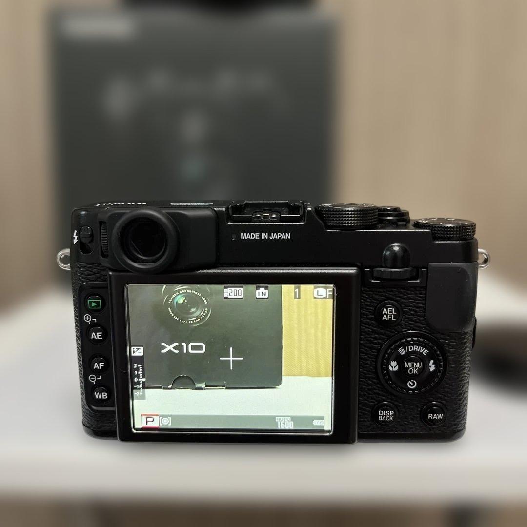 美品　Fujifilm X10 コンパクトデジタルカメラ
