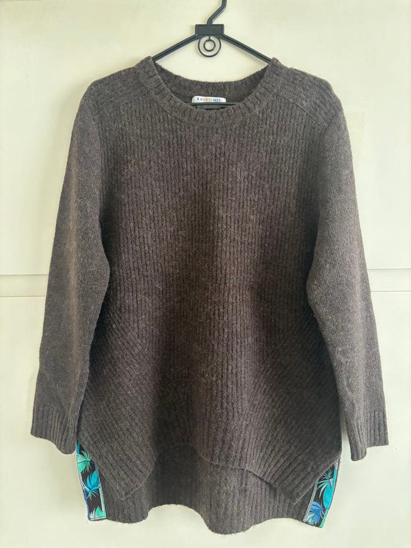 レオナール　ブラウン 長袖ニットセーター