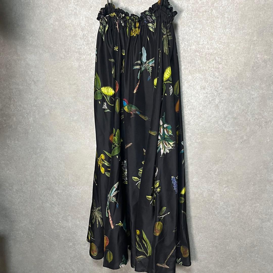 美品CABaNキャバン シルク　ボタニカルプリント ミディギャザースカート 花柄