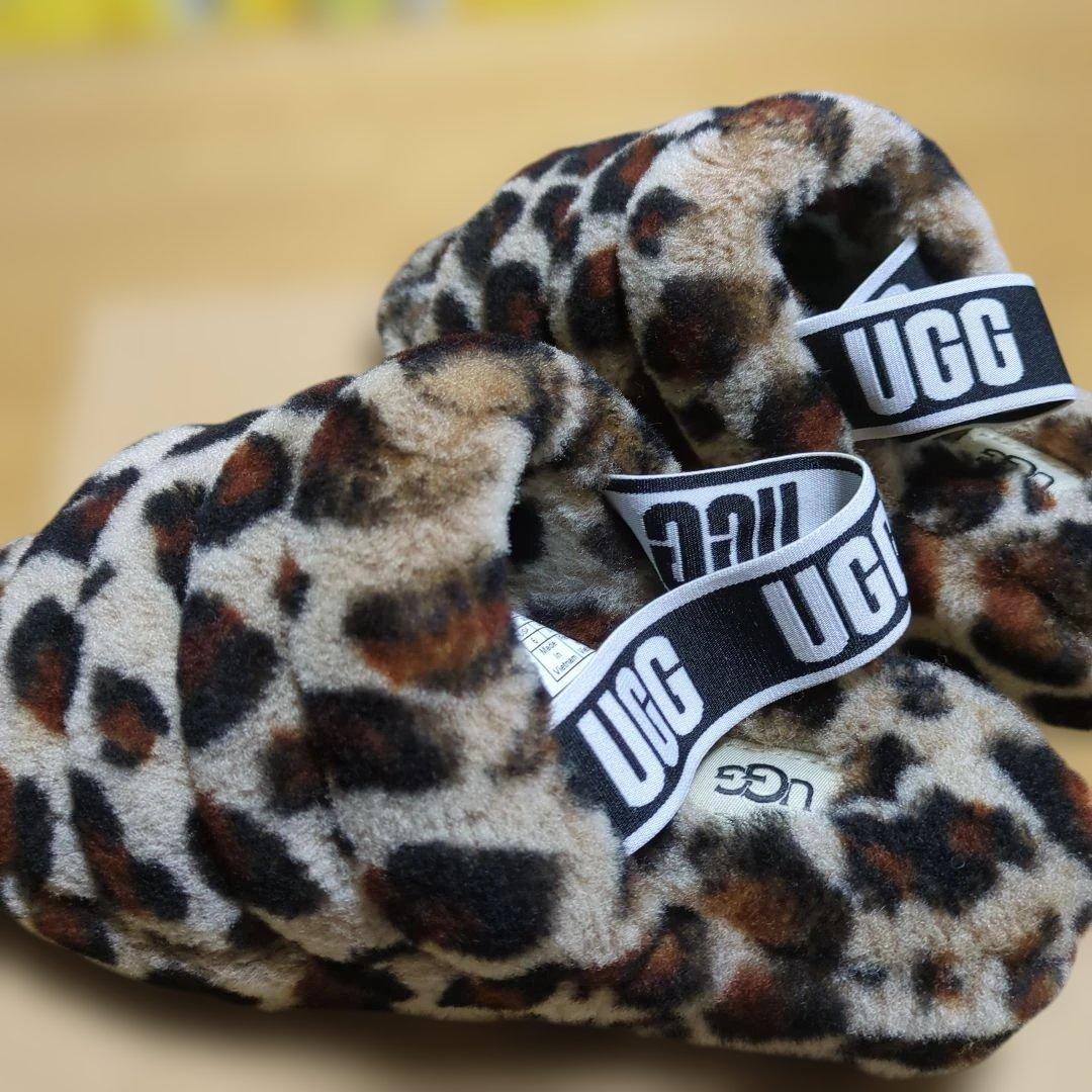 UGG豹柄モコモコ FLUFF YEAH SLIDEレオパードサンダル