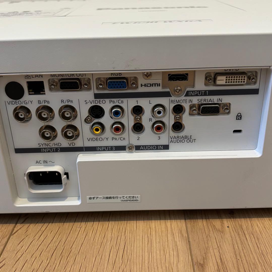 良品 Panasonic パナソニック EW630プロジェクター使用1800h