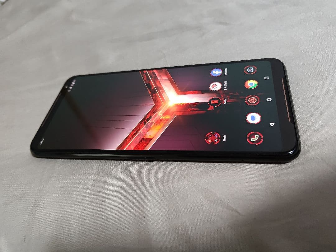 ASUS ROGフォンとROGクナイ コアゲームパッド