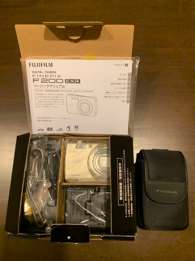 FUJIFILM FinePix F200EXR コンパクトデジタルカメラ