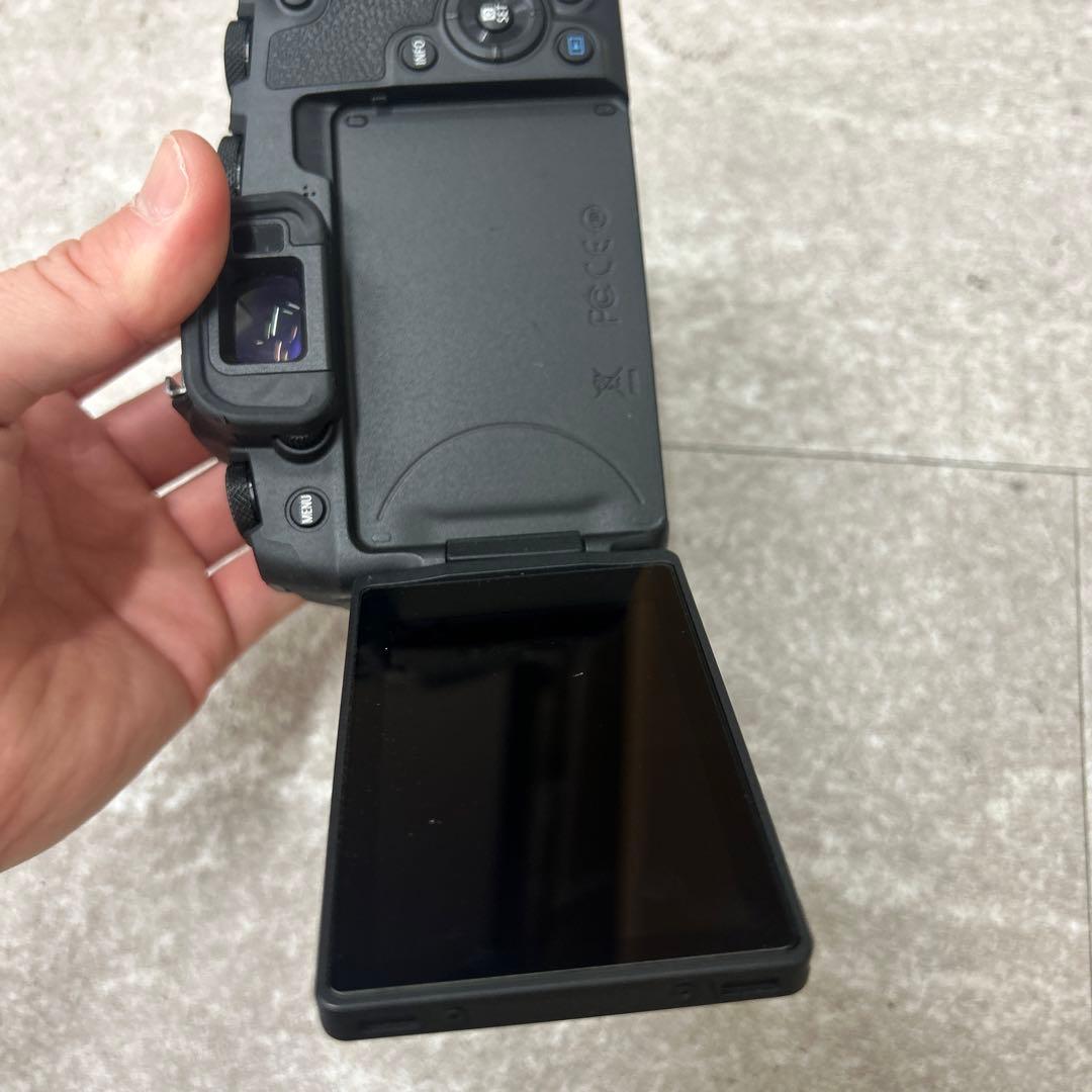 k*様 キャノン　カメラ　黒Canon EOS RP ミラーレス一眼　本文見て❗
