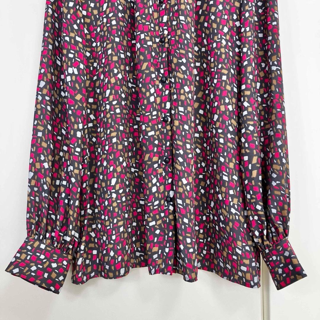 アナイ イレギュラースクエアプリントタイ付き ブラウス チャコールグレー 38