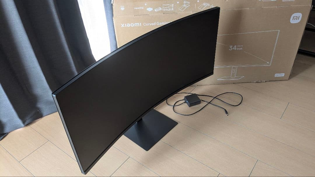 Xiaomi 34インチカーブドゲーミングモニター本体
