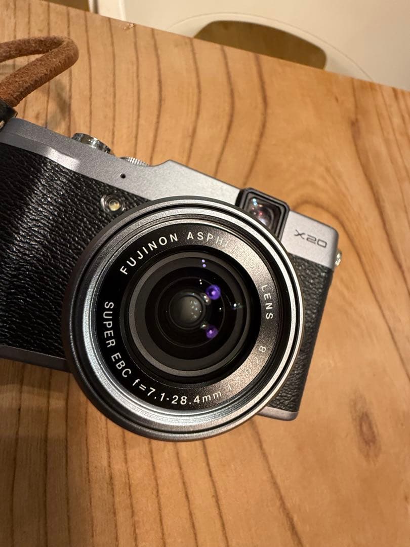 かえ　FUJIFILM X20 本体と付属品