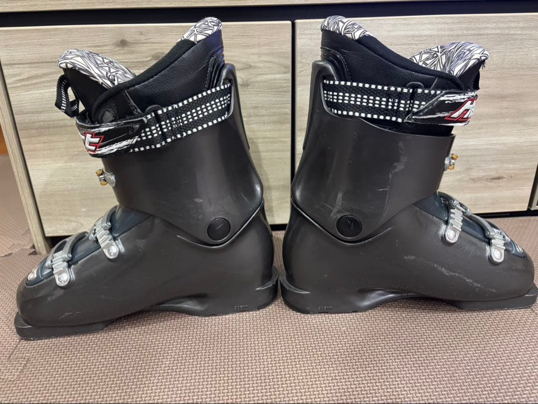 Hart スキー靴とSALOMONファンスキー板 セット