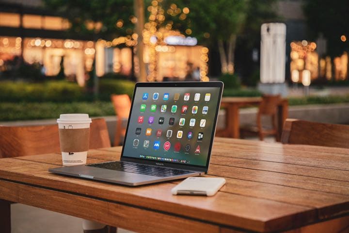 APPLE MacBookPro 13インチ 2016