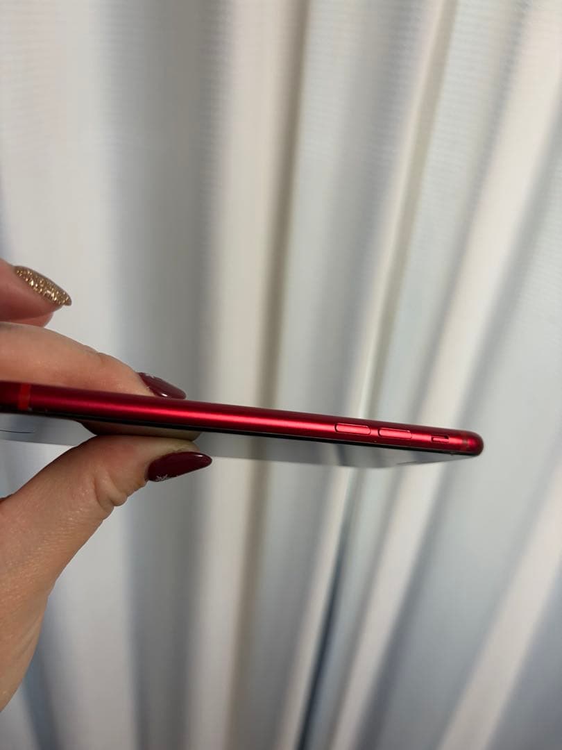 iPhone SE (第2世代) PRODUCT(RED) 本体　レッド