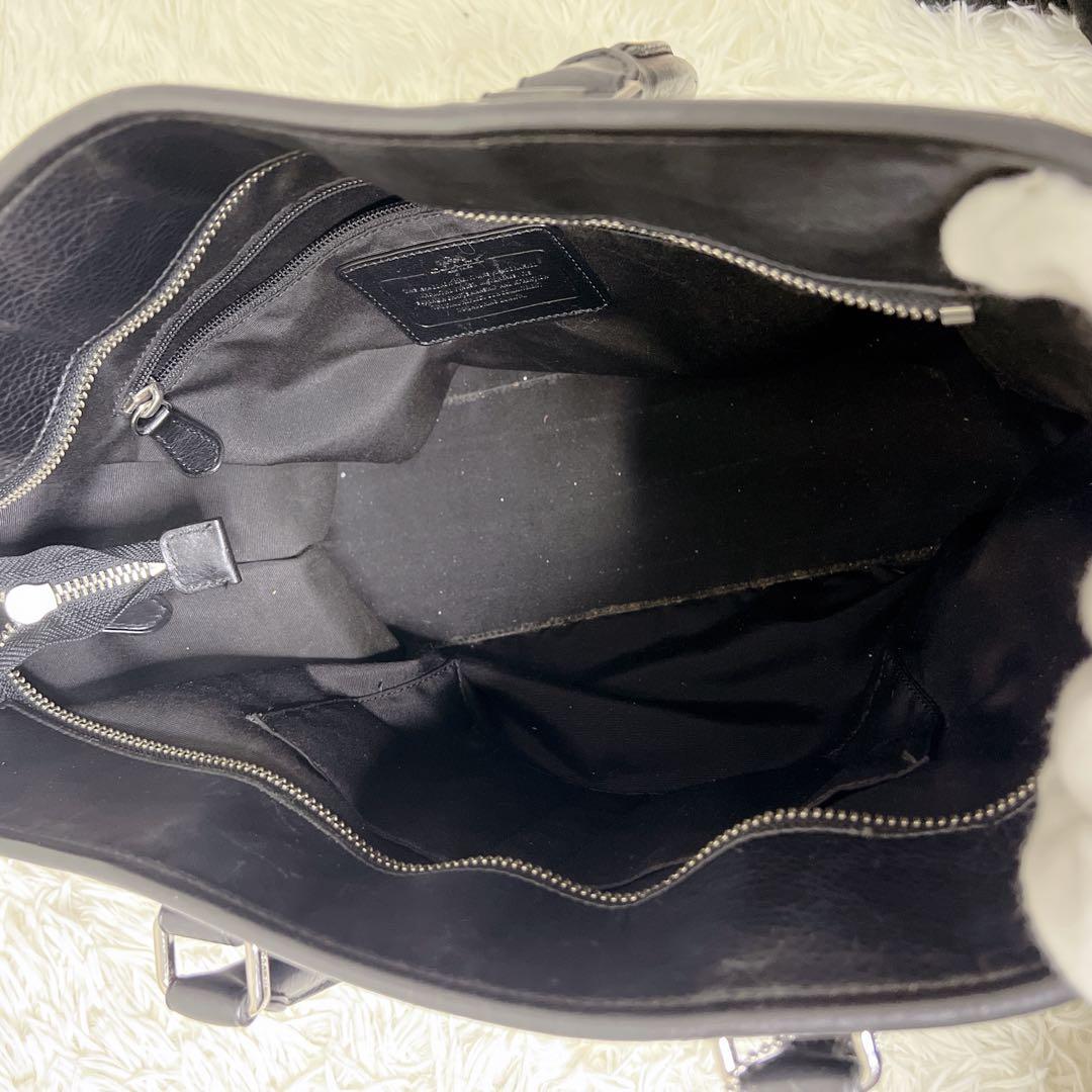COACH メトロポリタン レザー トートバッグ ブラック チャーム付　ビジネス