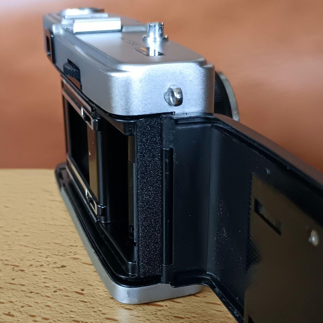 フィルムカメラ【整備、完動品】オリンパストリップ35