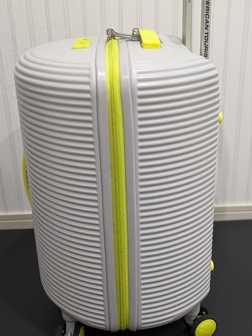 最終【 美品 】 アメリカンツーリスター　スーツケース 52cm