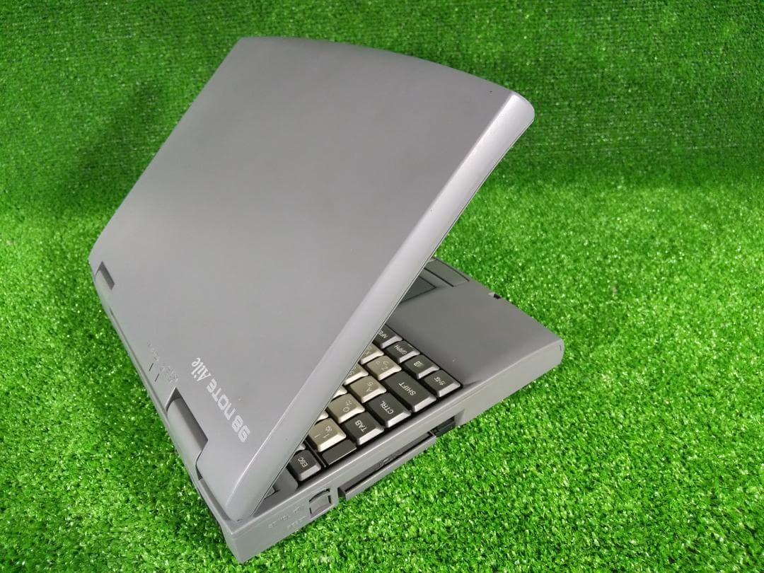 PC-9821La10／Win95 ＆ ECO ／外付けCDドライブ／ AC付