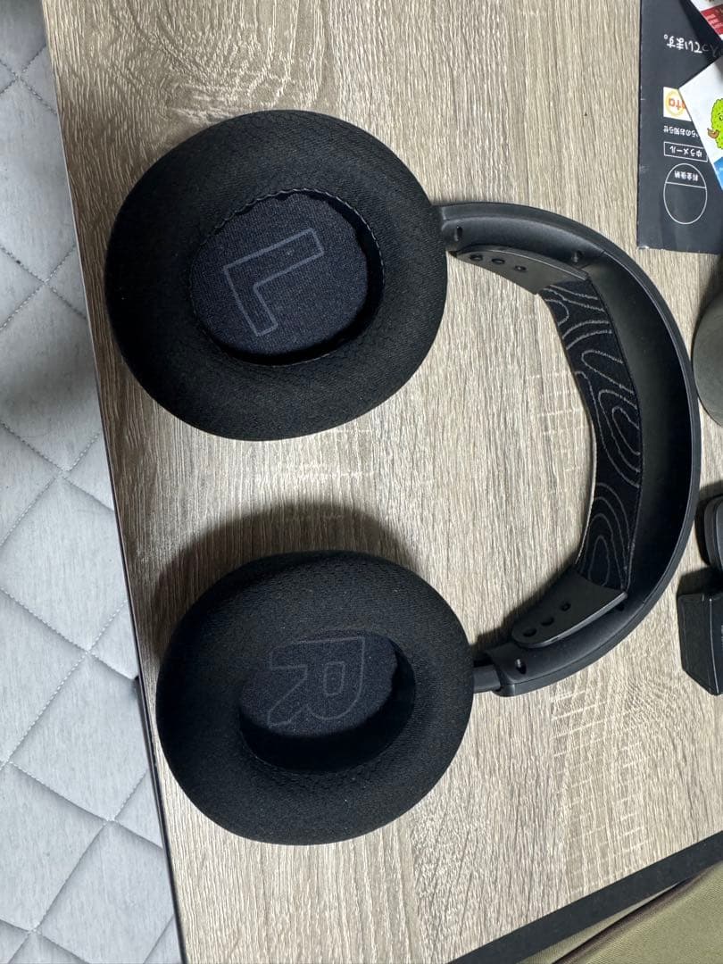 陥落SteelSeries Arctis Nova 5 Wireless