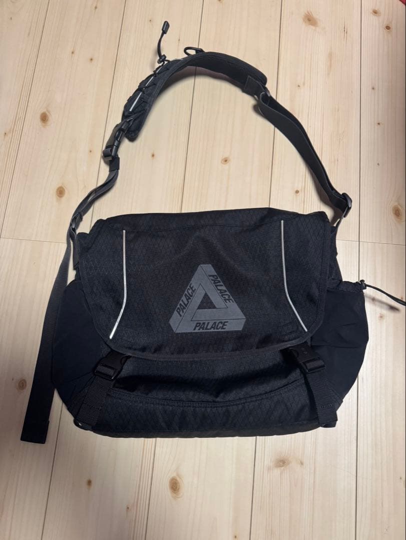 PALACE Cordura Y-Rip Despatch ショルダーバッグ