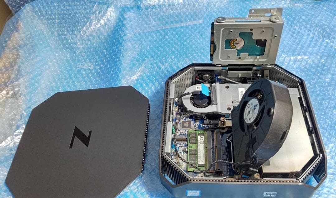 手乗りパソコン Z2改17 Gen10 Xeon M.2SSD HDD