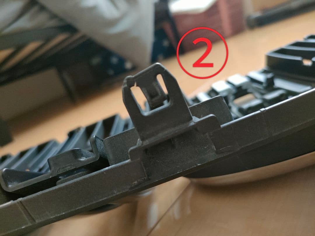 【ジャンク】アウトバックフロントグリルBT5【商品状態要確認】