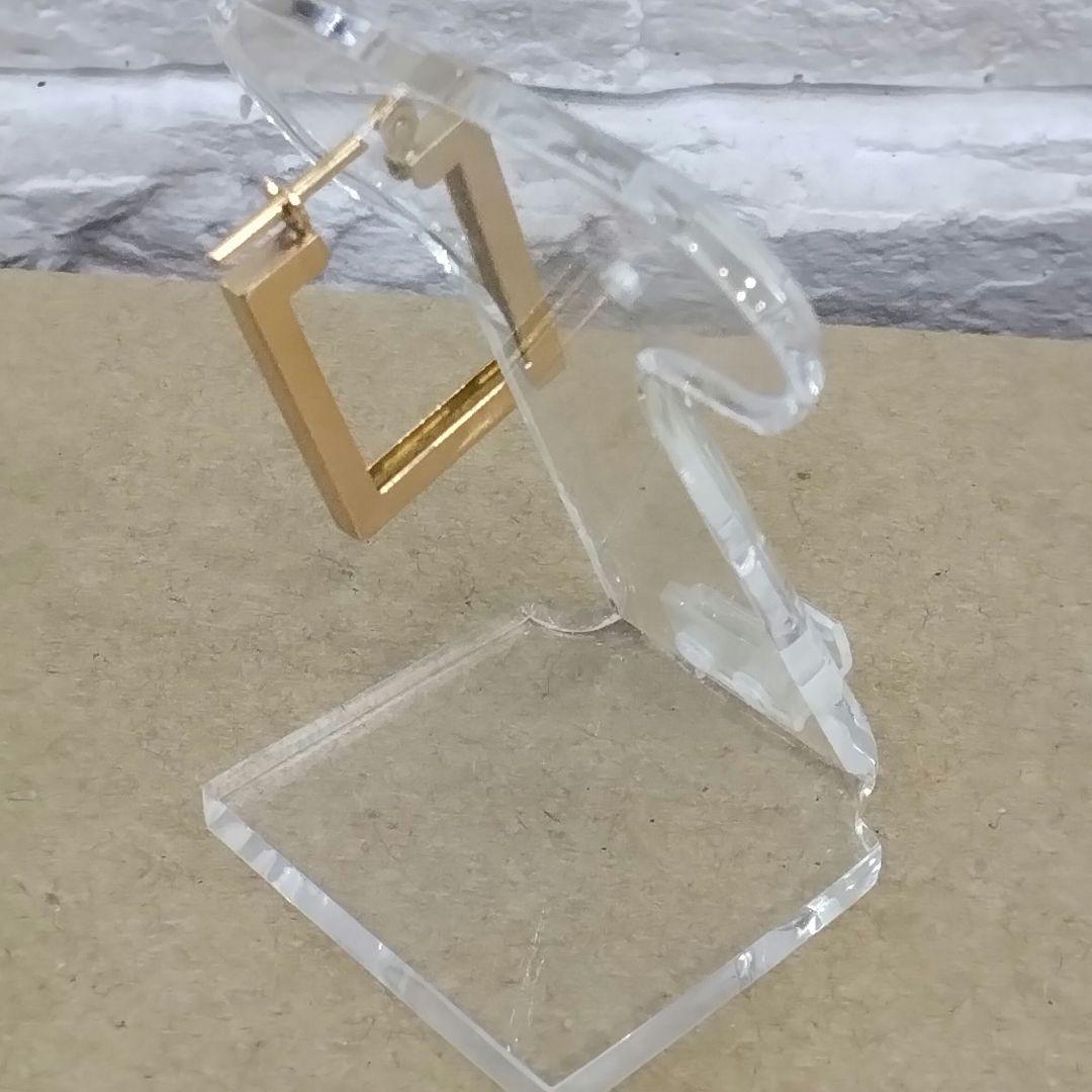 モモイロ　K18YG地金片耳ピアス　　中古品