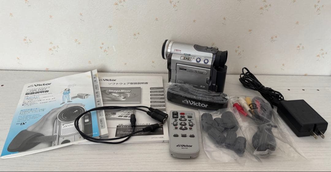 【レトロ】Victor GR-DZ7 デジタルビデオカメラ200x MiniDV