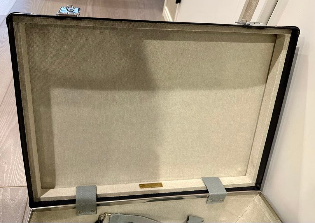 グローブトロッター ネイビーブルー ハードケース