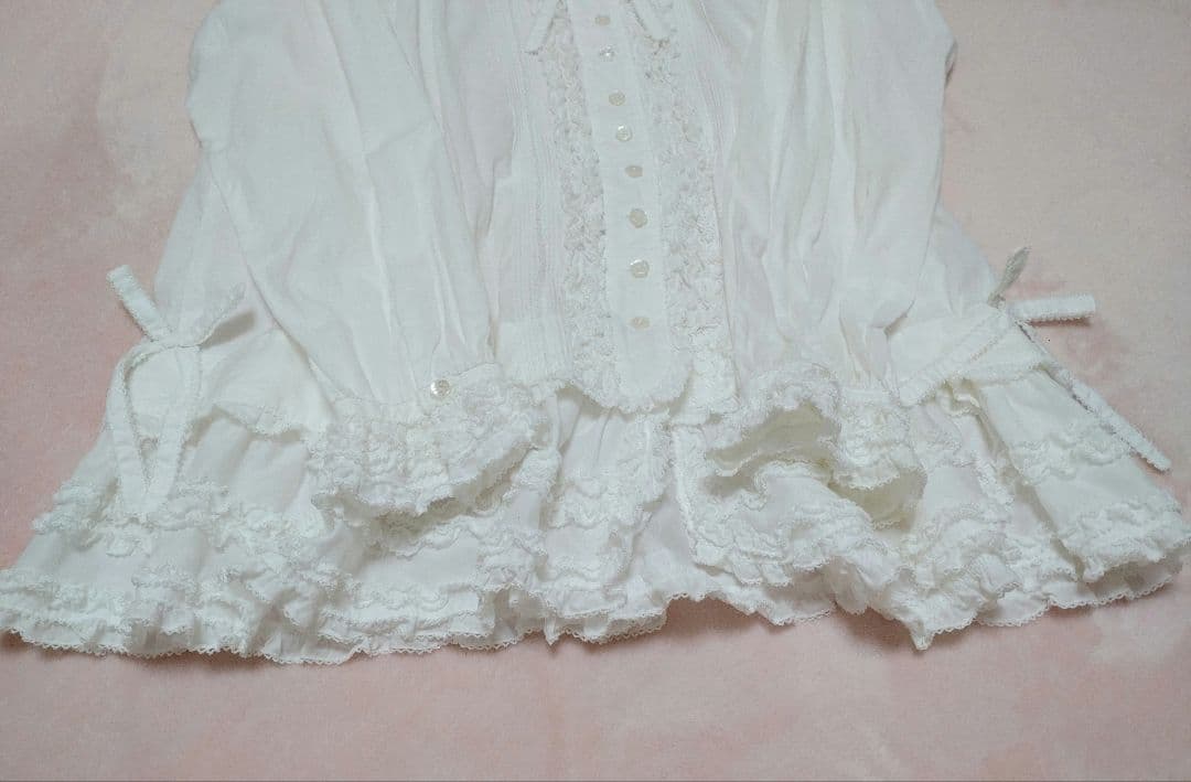 【ピンクハウス】ピコフリル・ピンタック・リボンいっぱいの可愛いオーバーブラウス