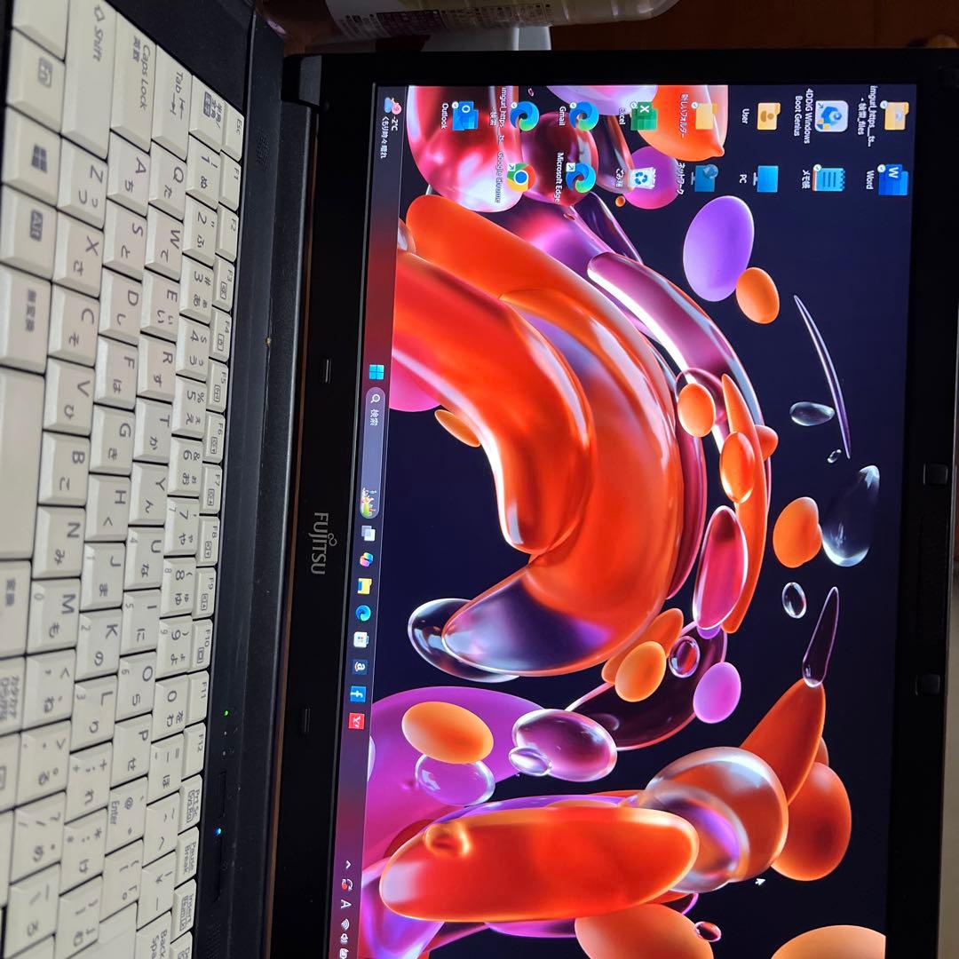 Fujitsu 15.6インチ ノートPC