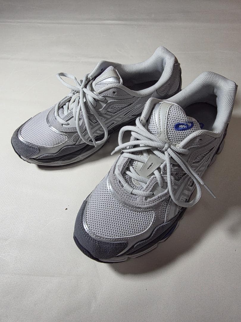 試用のみ美品 ASICS GEL-NYC グレー 27